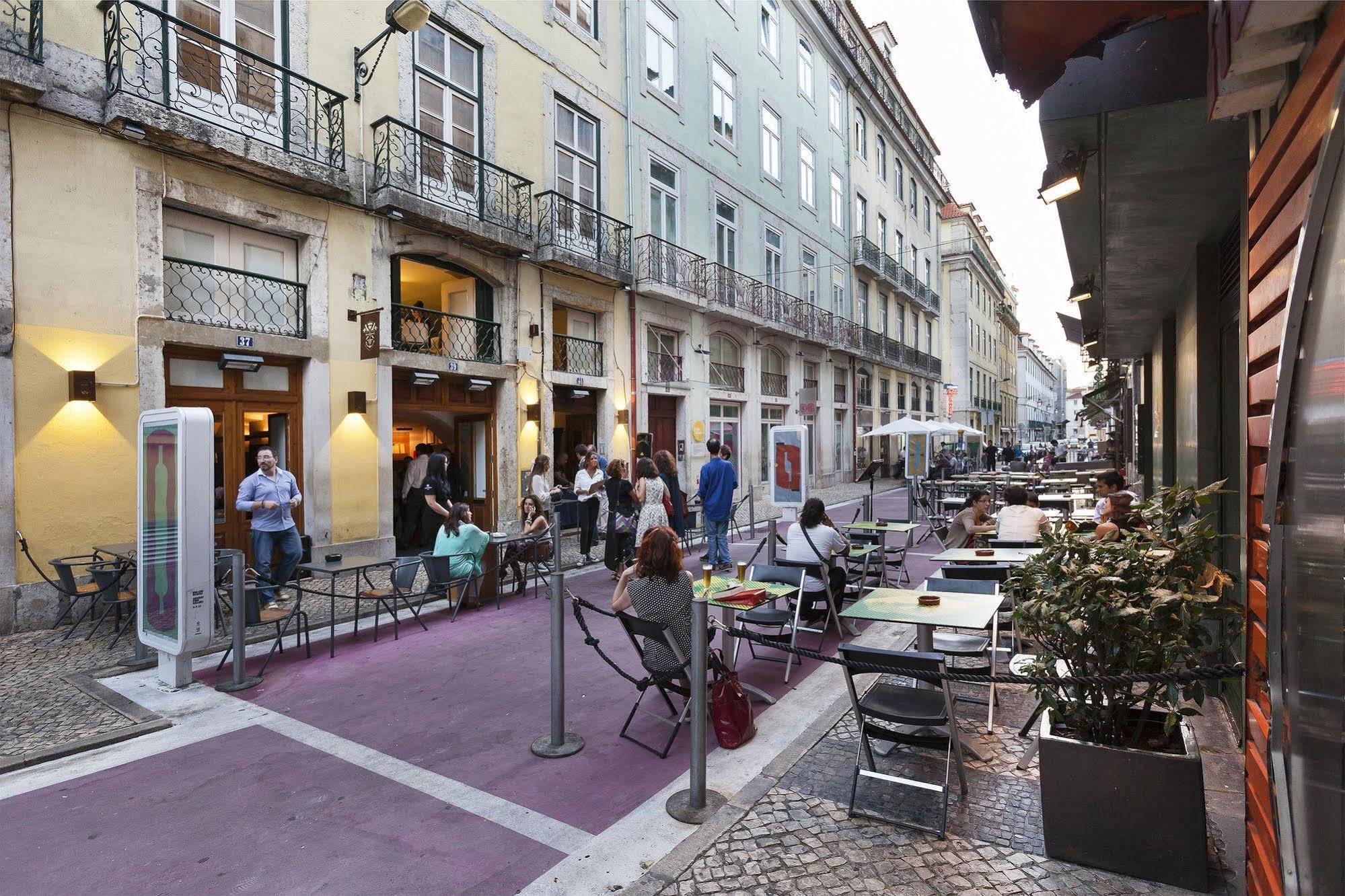 Freedom Serviced Apartments - Cais Do Sodre Lisboa Eksteriør bilde
