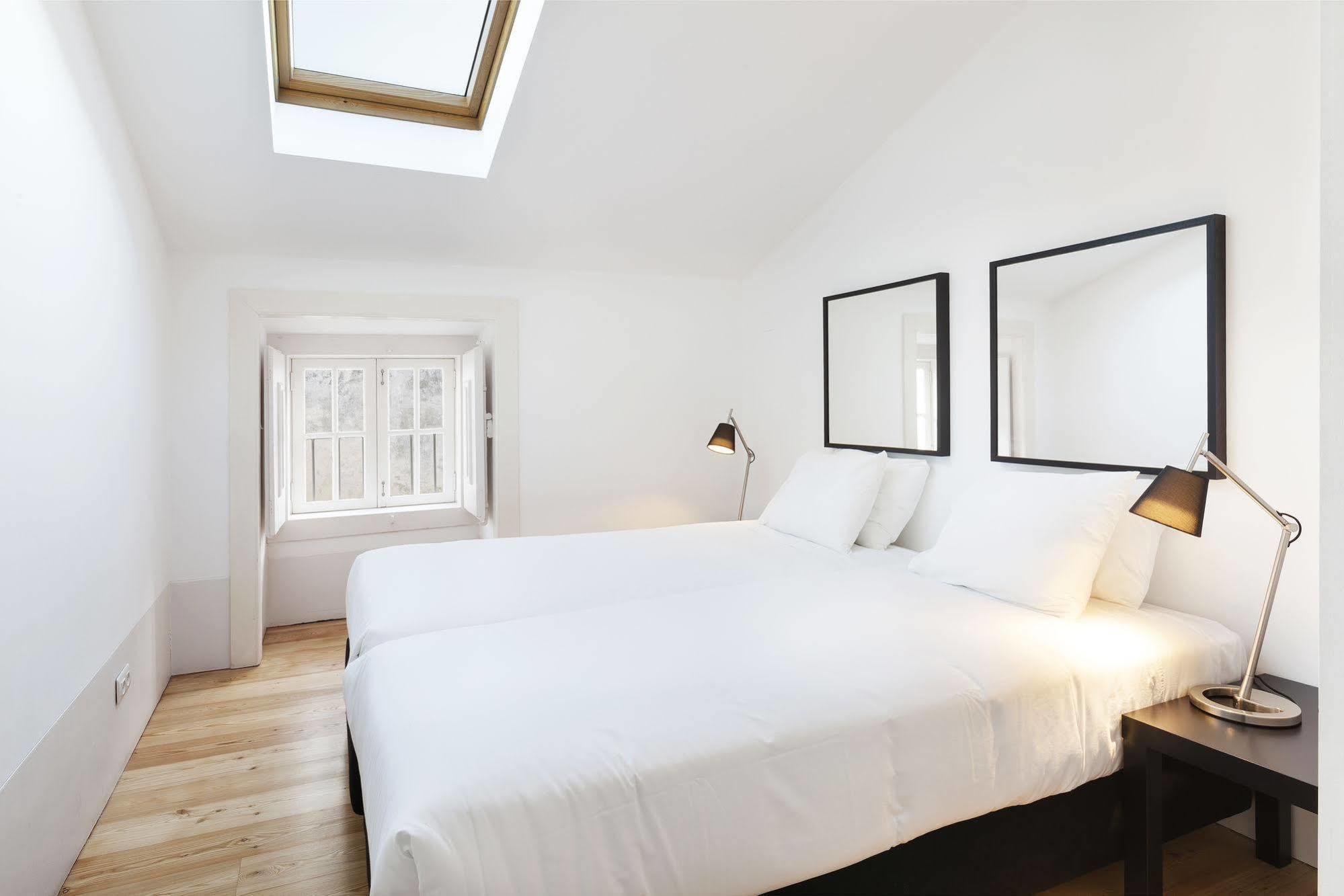 Freedom Serviced Apartments - Cais Do Sodre Lisboa Eksteriør bilde