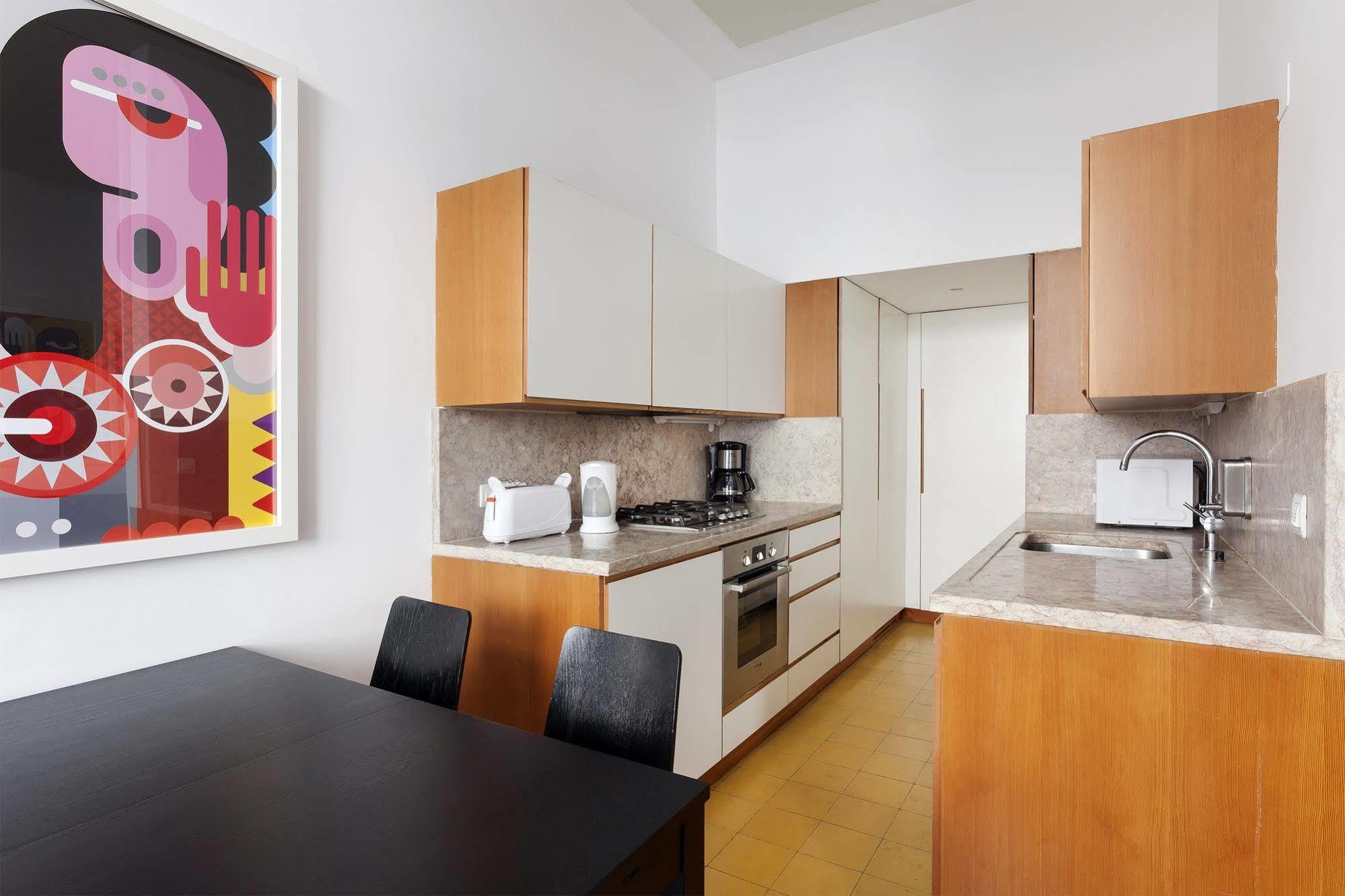 Freedom Serviced Apartments - Cais Do Sodre Lisboa Eksteriør bilde