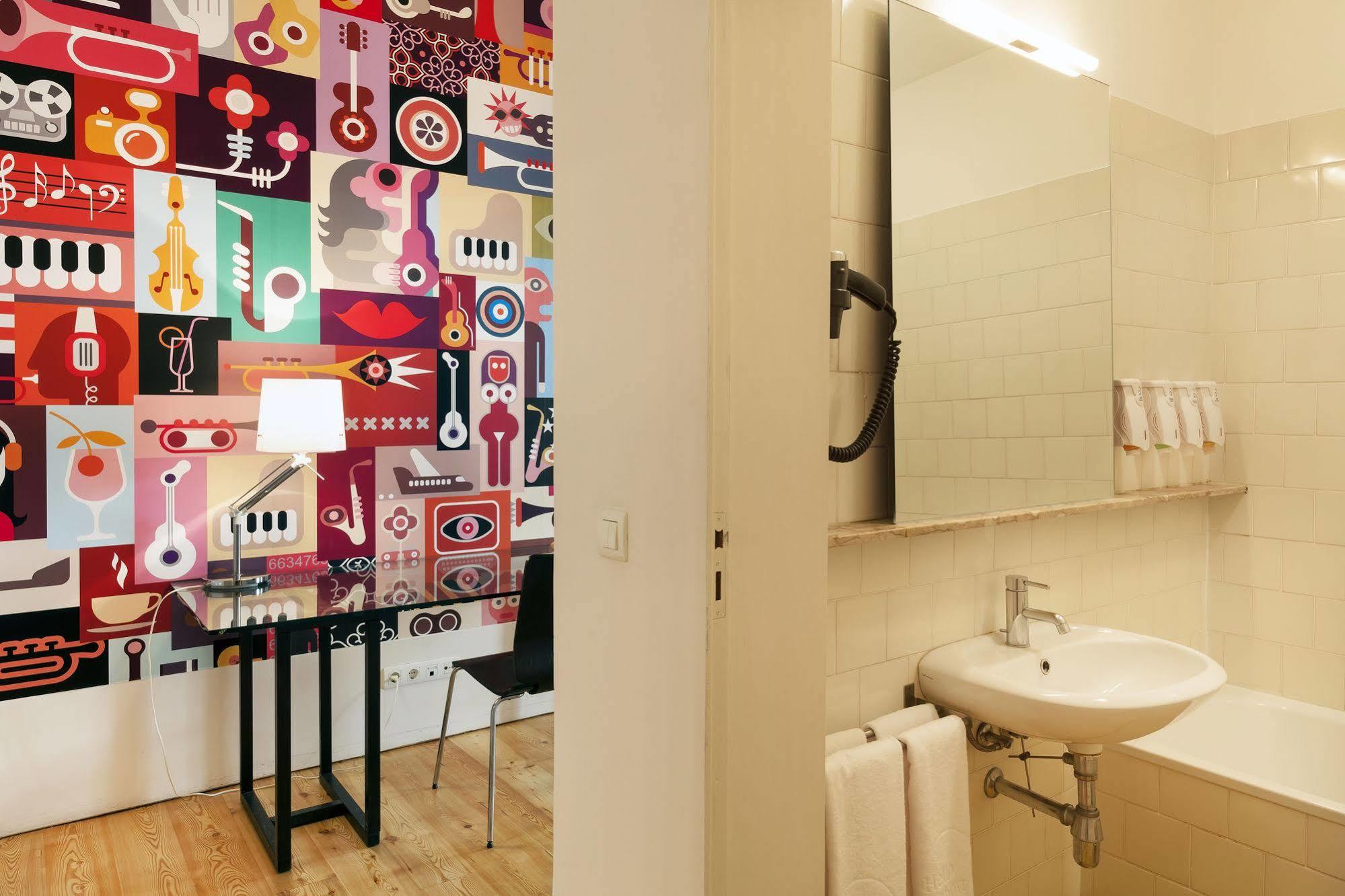 Freedom Serviced Apartments - Cais Do Sodre Lisboa Eksteriør bilde